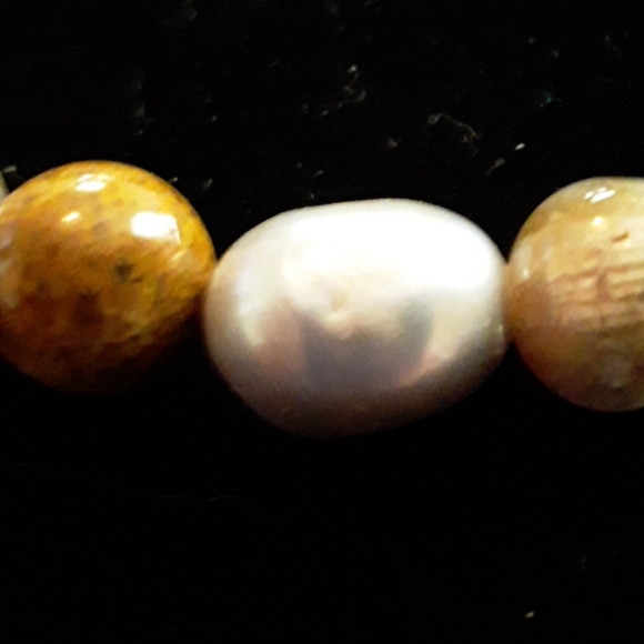 Bracelets - Picture 2 of 3